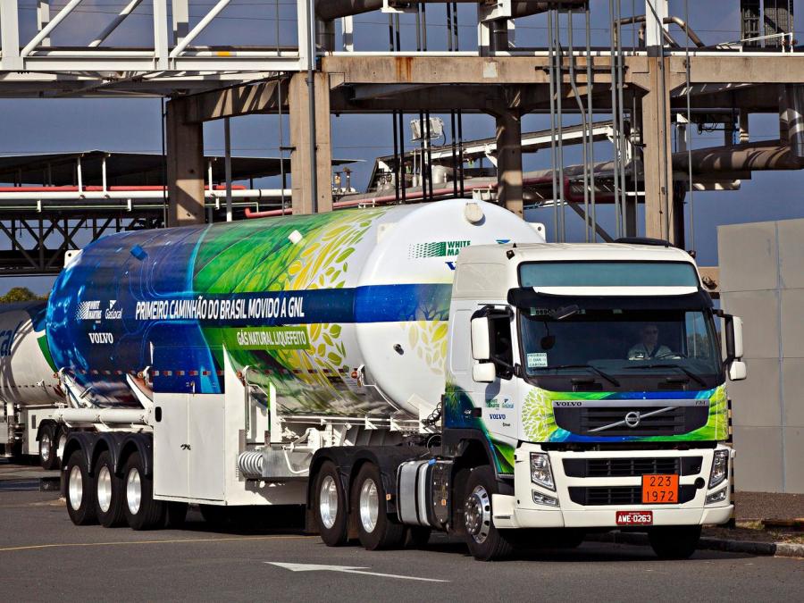 Volvo FM 460 6x4 2010 года  (фото 2 из 3)